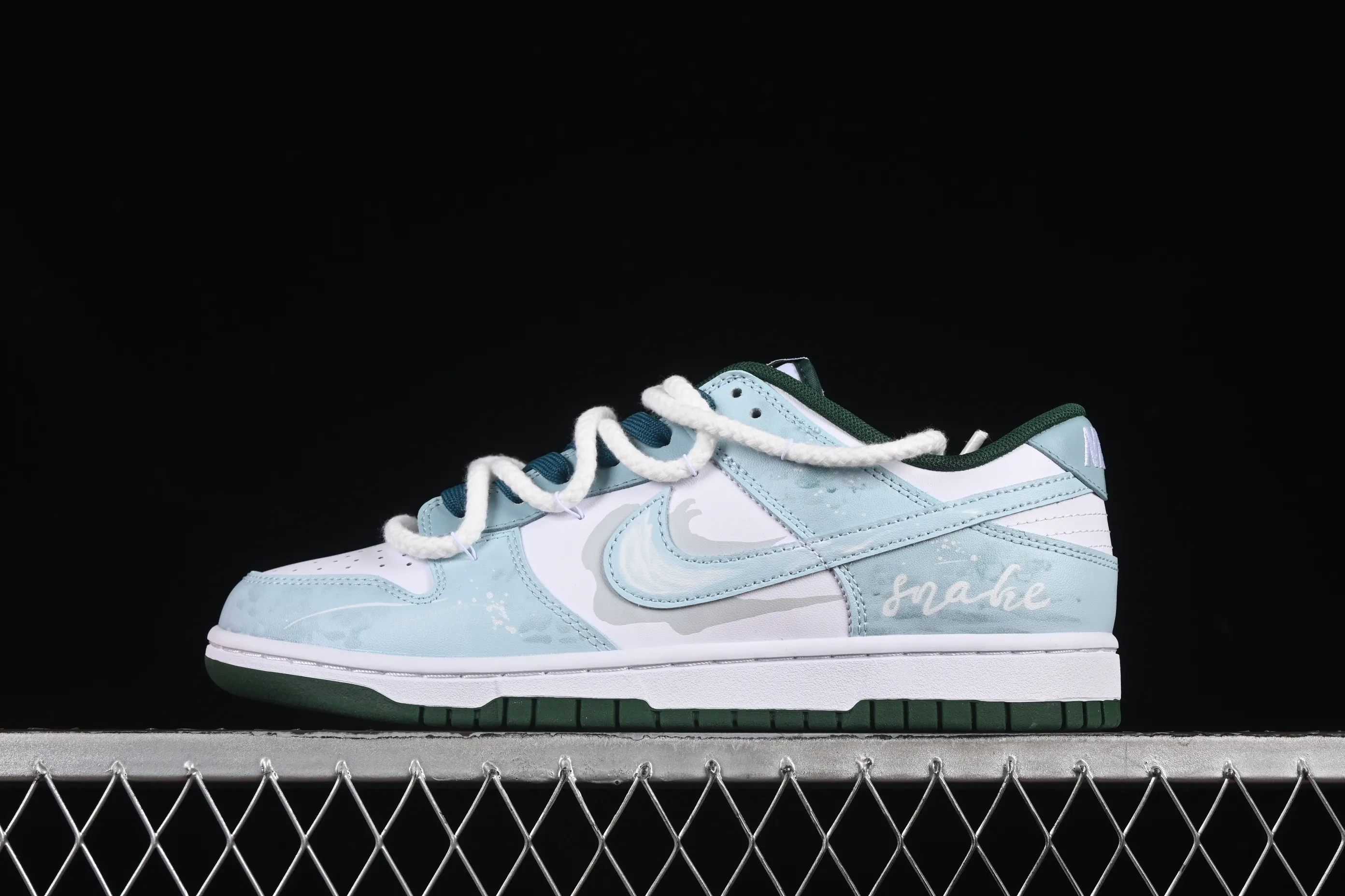 All categories Nk SB Dunk Series Nk SB Dunk Low High-end customized low-top sneakers Nike Dunk Low Spirit Snake Xiangrui Advanced deconstruction rendering white blue low-top casual sneakers DD1391-101